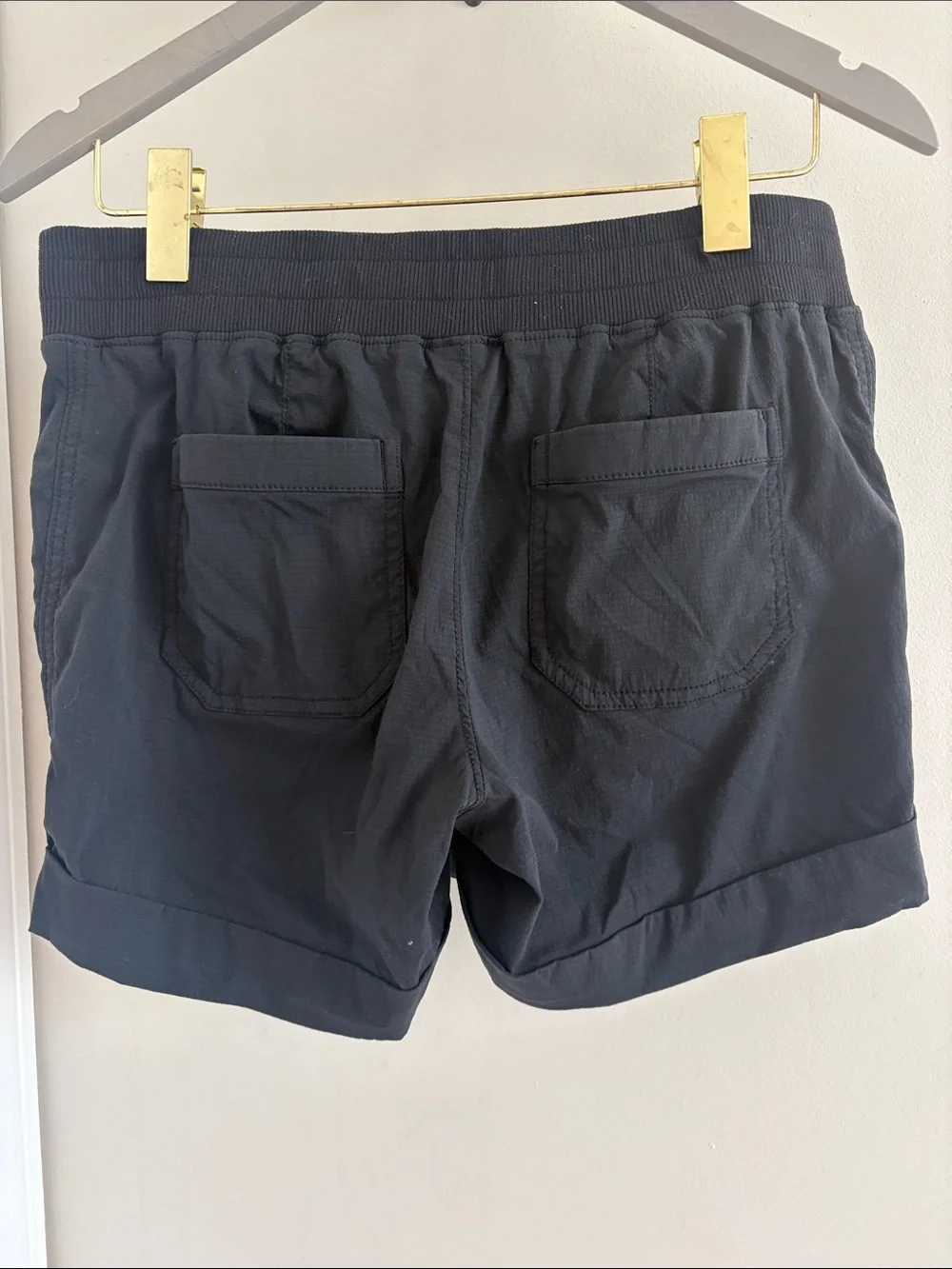 Athleta Trekkie Shortie Women's Shorts Size 8 - Black